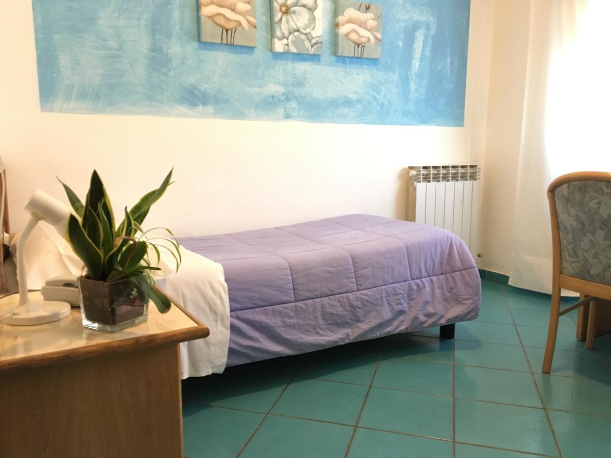 Hotel Corallo Fregenae Bagian luar foto