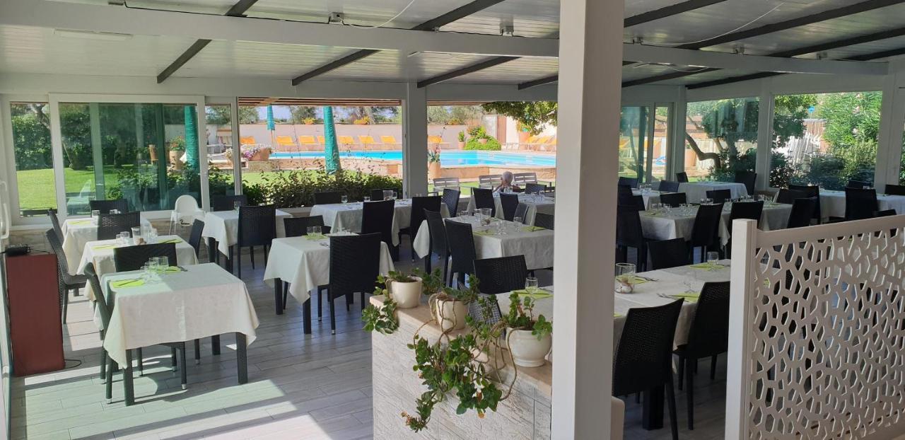 Hotel Corallo Fregenae Bagian luar foto
