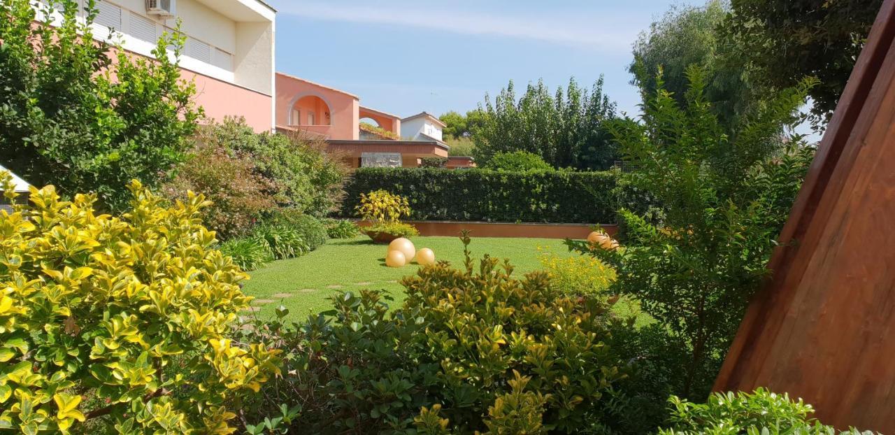 Hotel Corallo Fregenae Bagian luar foto