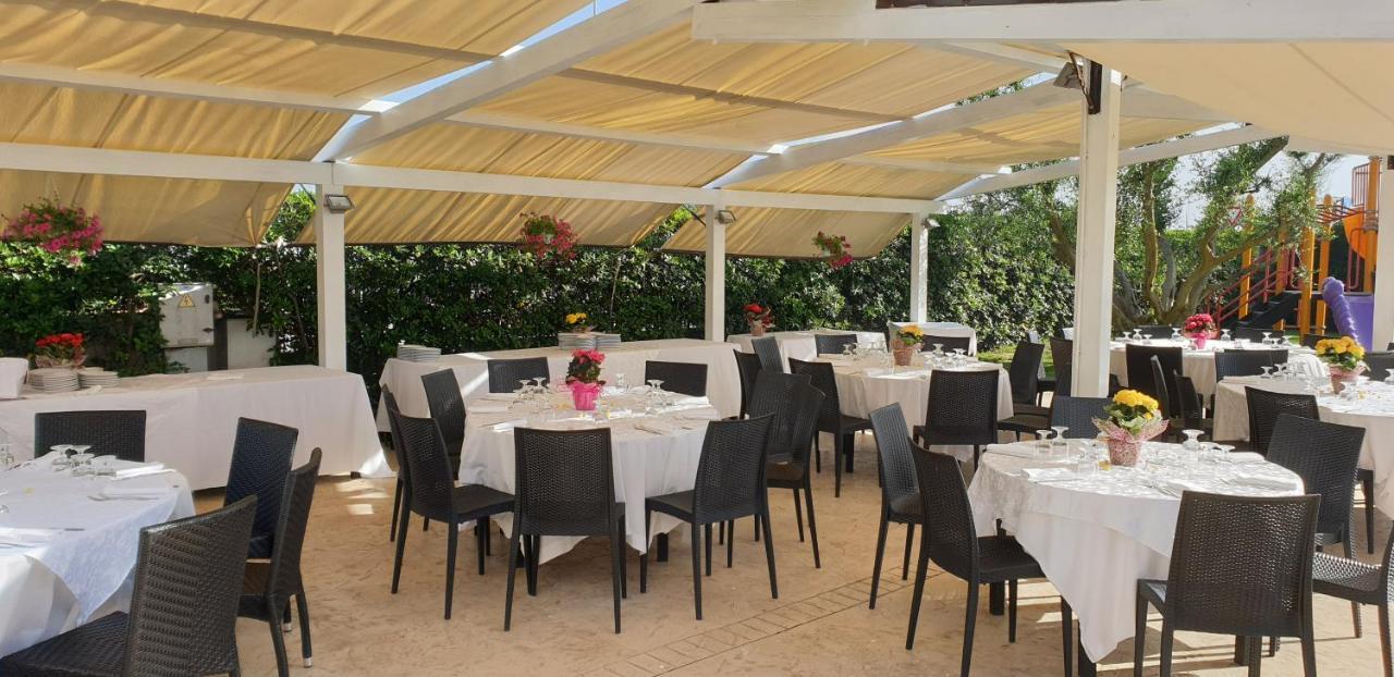 Hotel Corallo Fregenae Bagian luar foto