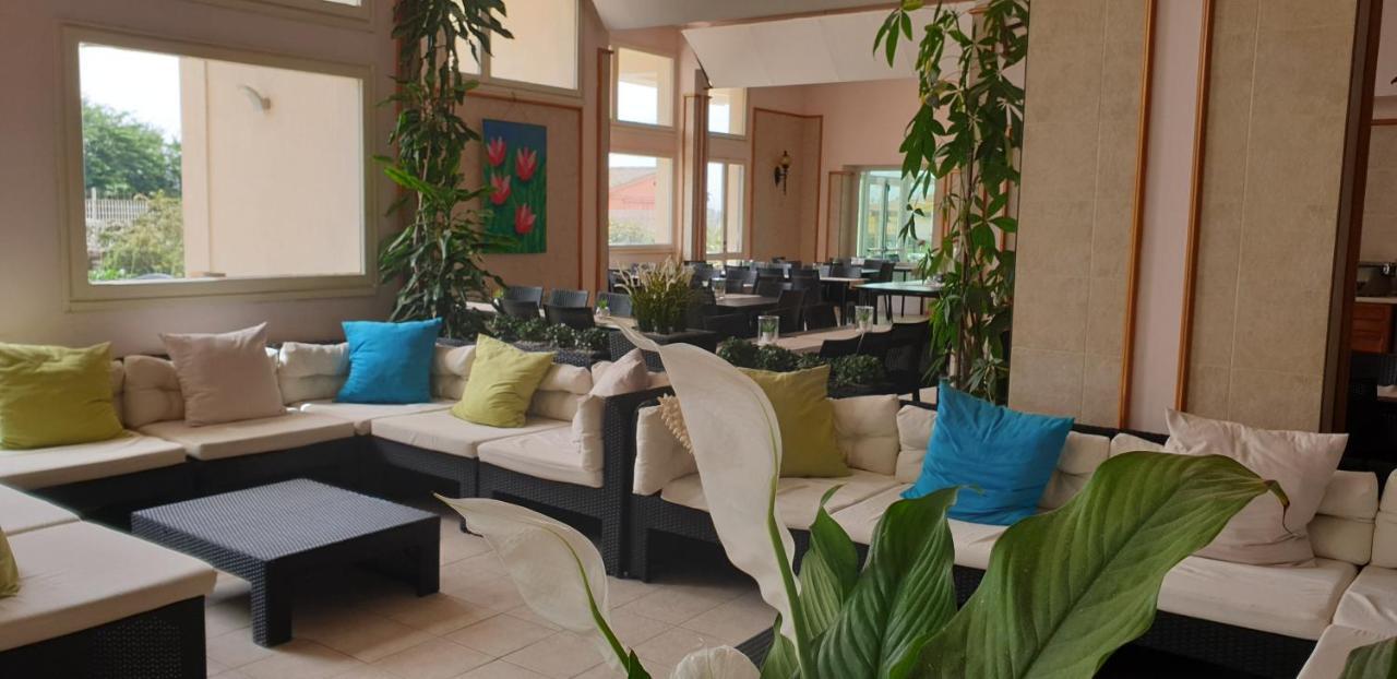 Hotel Corallo Fregenae Bagian luar foto